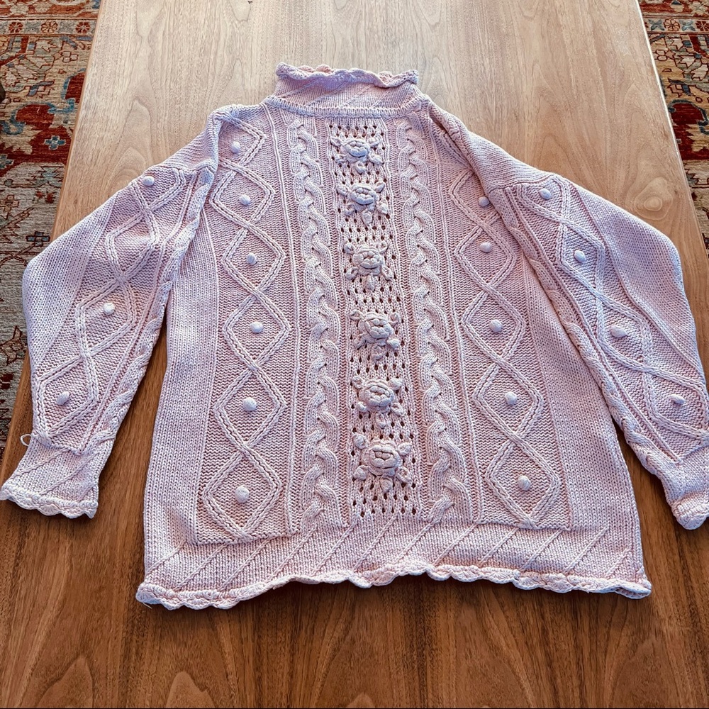 GUC sweater size M